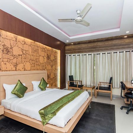 Citi Club Hotel Kanpur Bagian luar foto