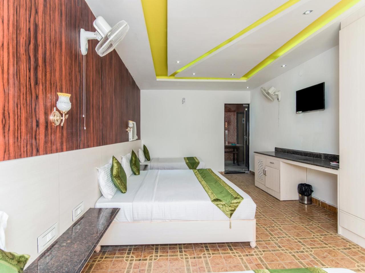 Citi Club Hotel Kanpur Bagian luar foto