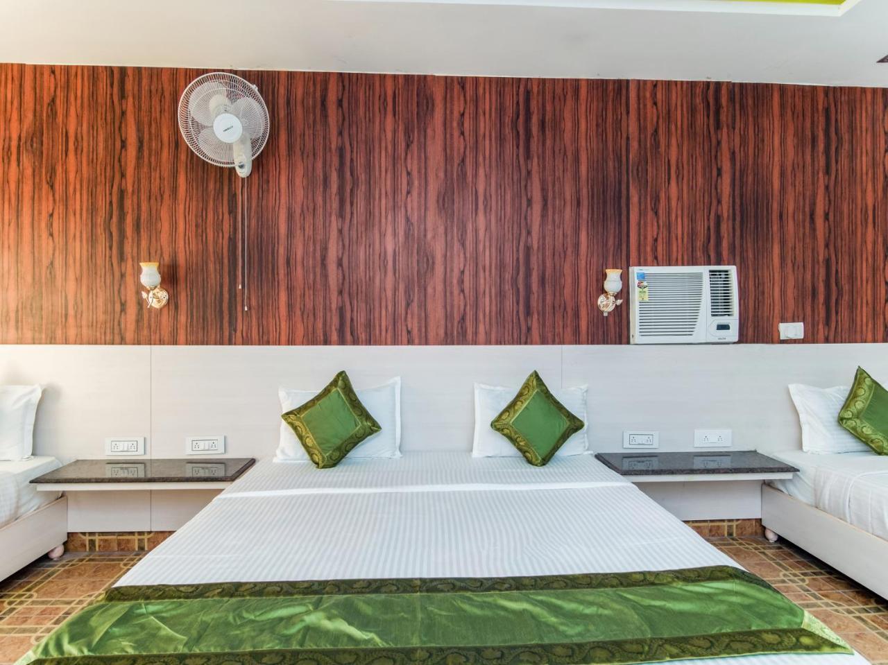 Citi Club Hotel Kanpur Bagian luar foto