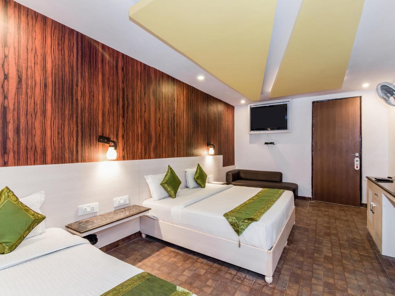 Citi Club Hotel Kanpur Bagian luar foto
