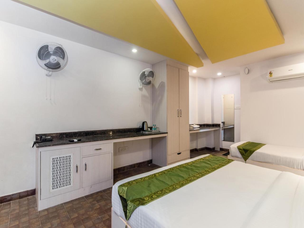 Citi Club Hotel Kanpur Bagian luar foto