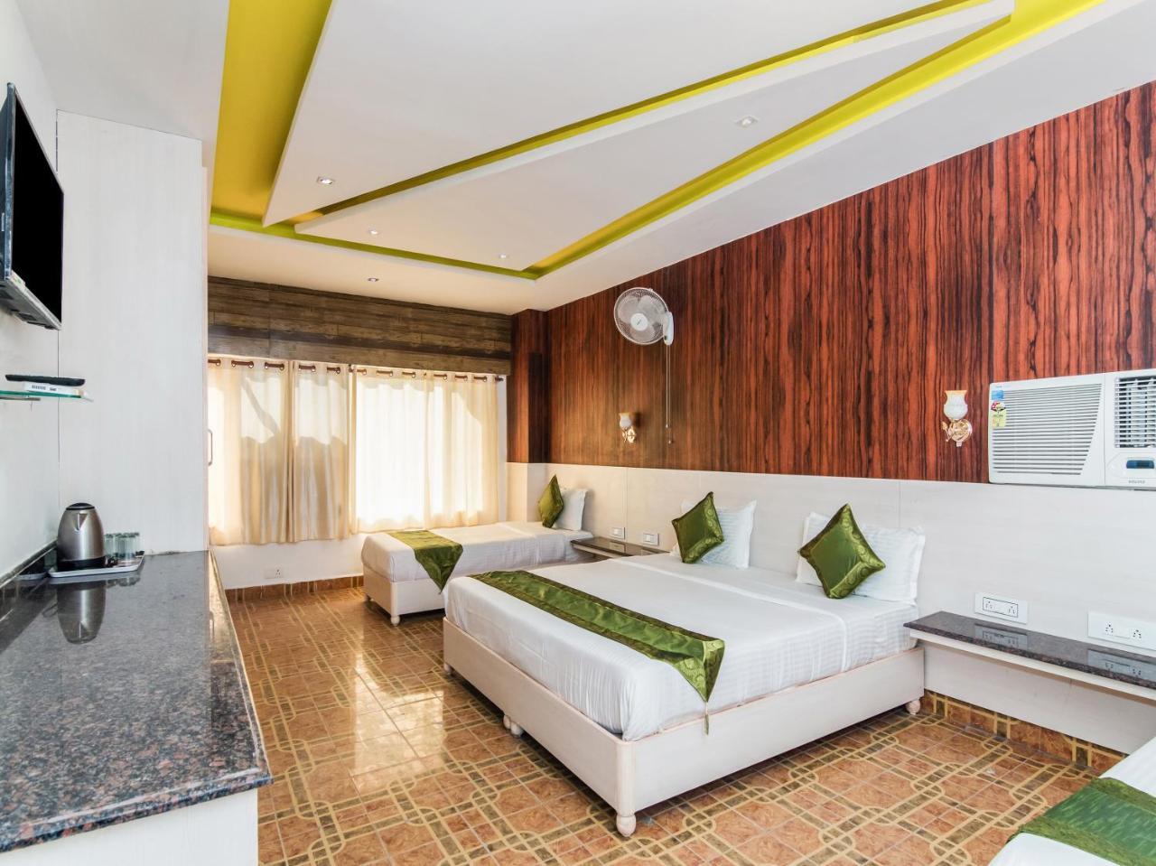 Citi Club Hotel Kanpur Bagian luar foto