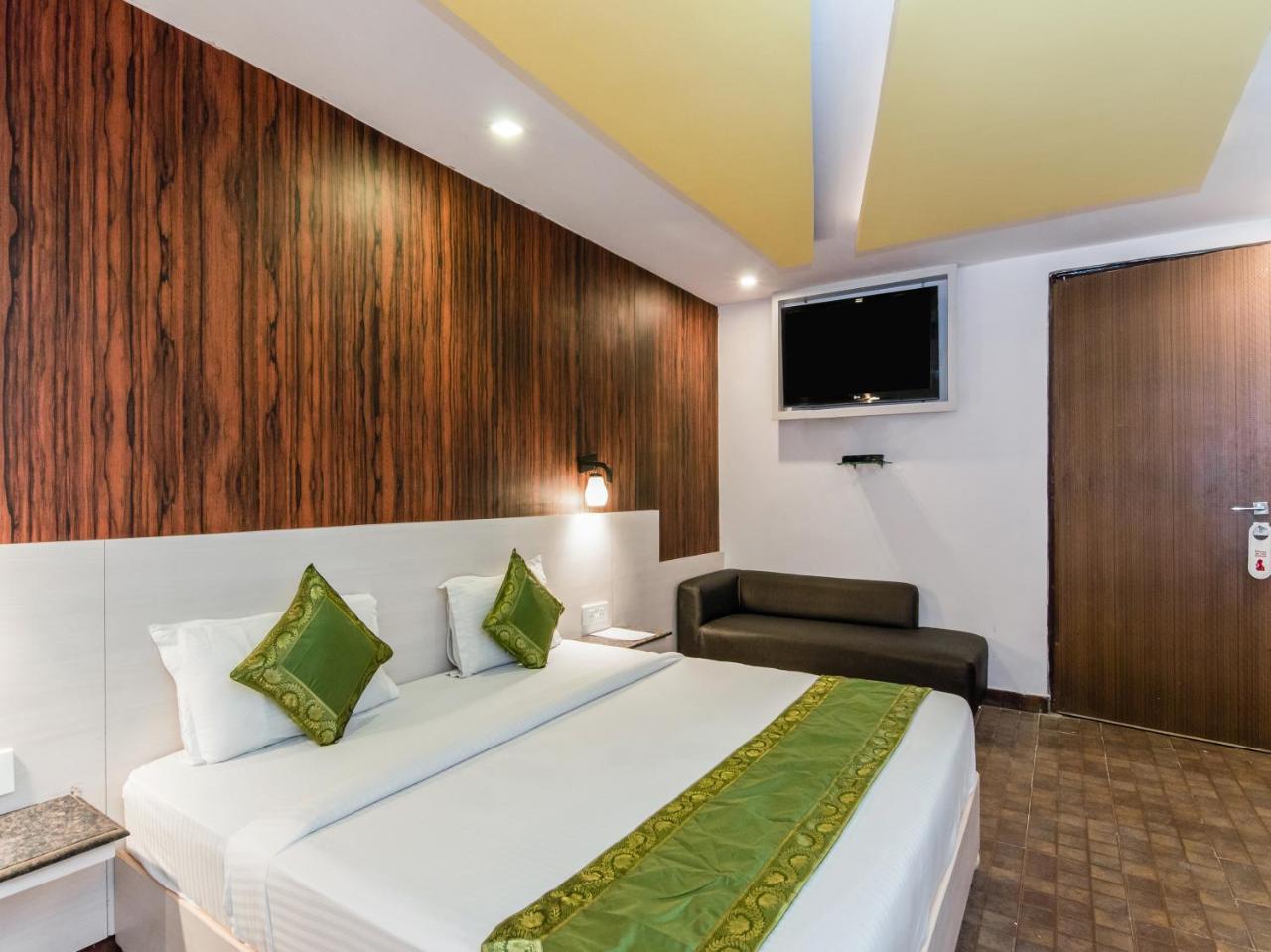Citi Club Hotel Kanpur Bagian luar foto