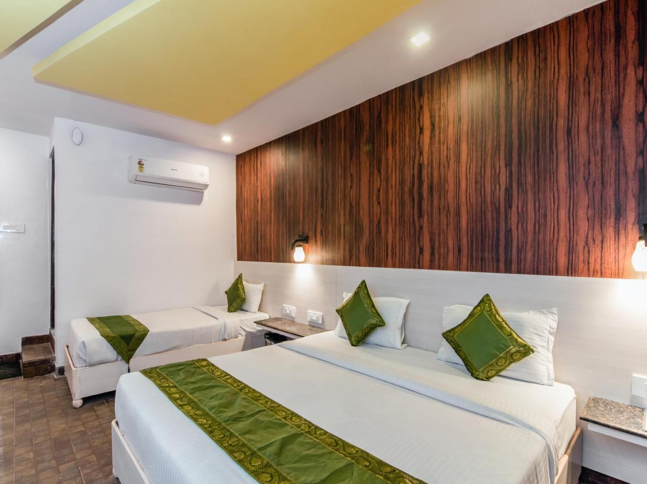 Citi Club Hotel Kanpur Bagian luar foto