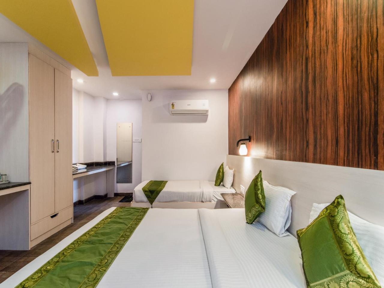 Citi Club Hotel Kanpur Bagian luar foto