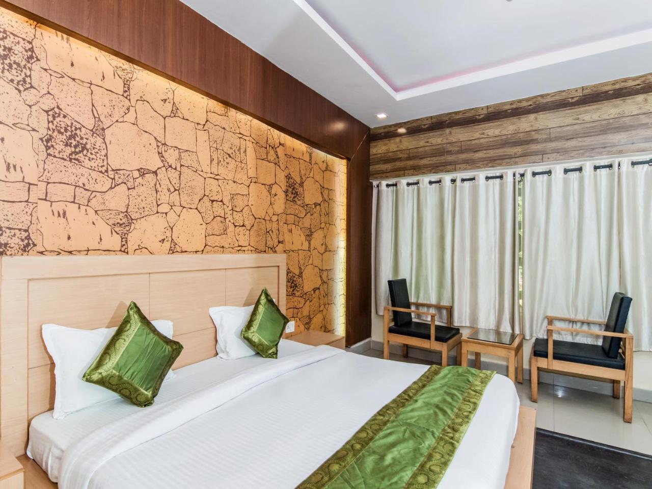 Citi Club Hotel Kanpur Bagian luar foto