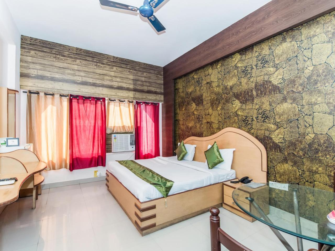 Citi Club Hotel Kanpur Bagian luar foto