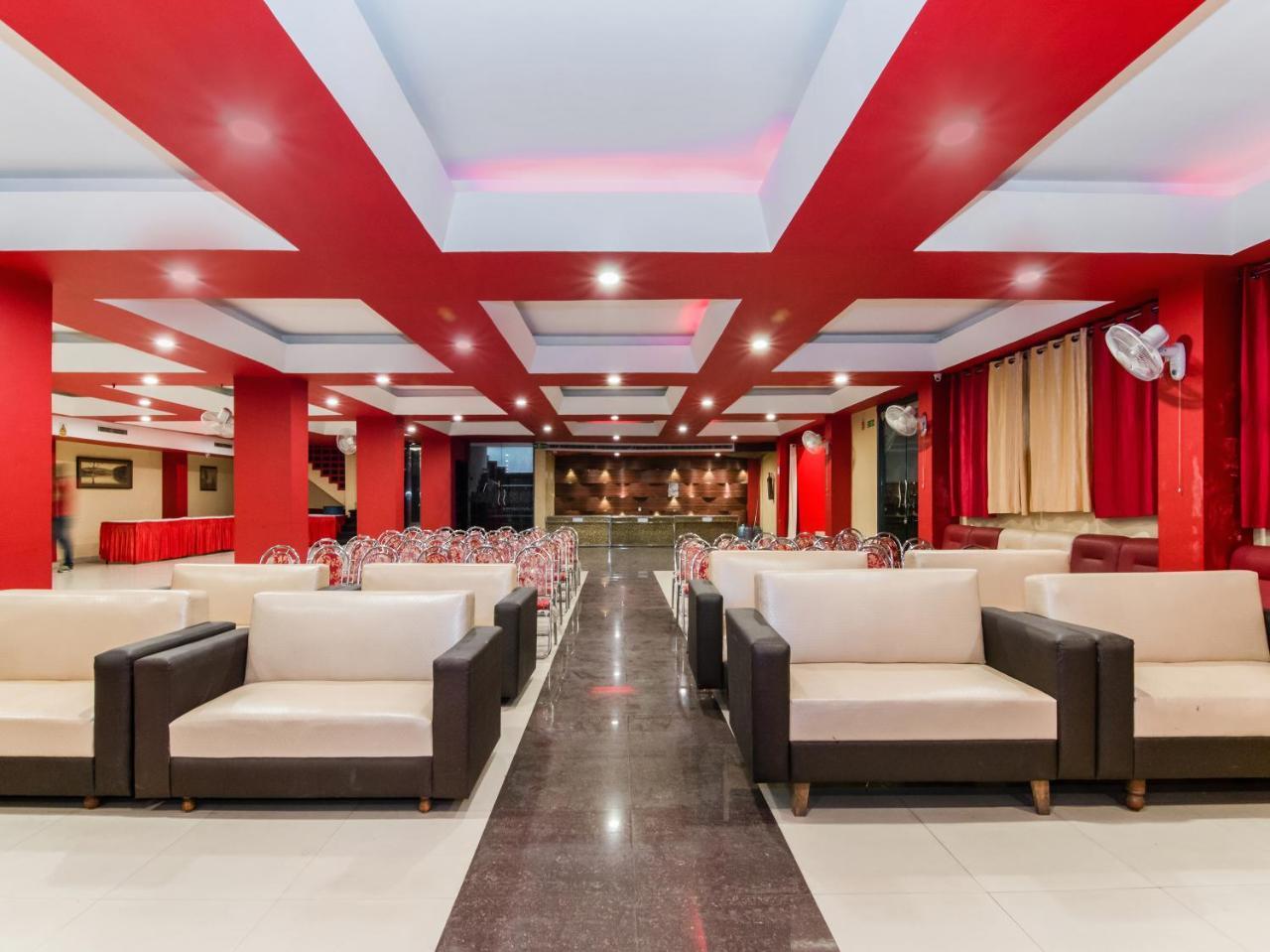 Citi Club Hotel Kanpur Bagian luar foto