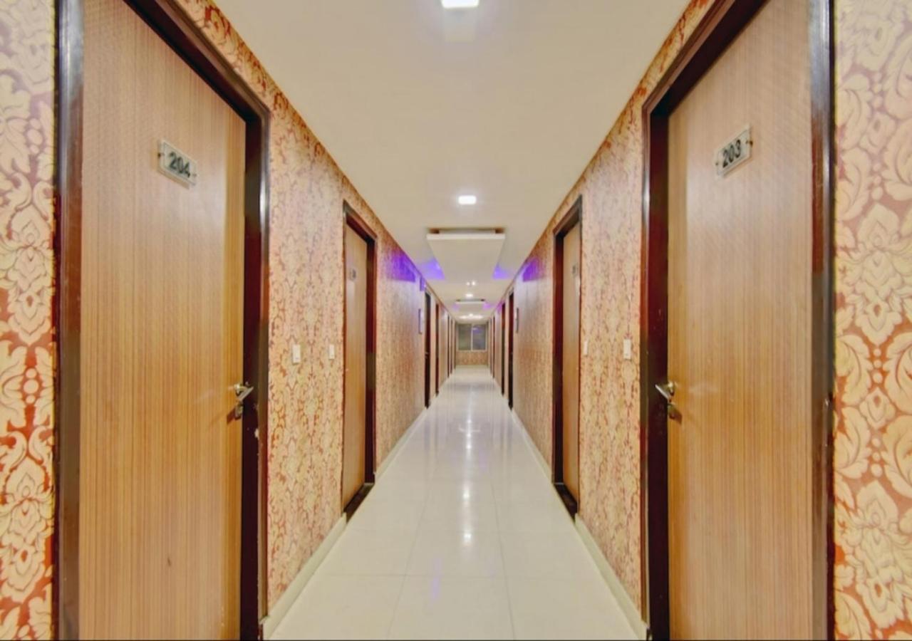Citi Club Hotel Kanpur Bagian luar foto