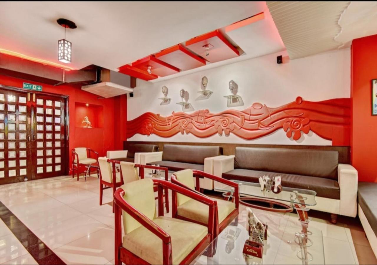 Citi Club Hotel Kanpur Bagian luar foto