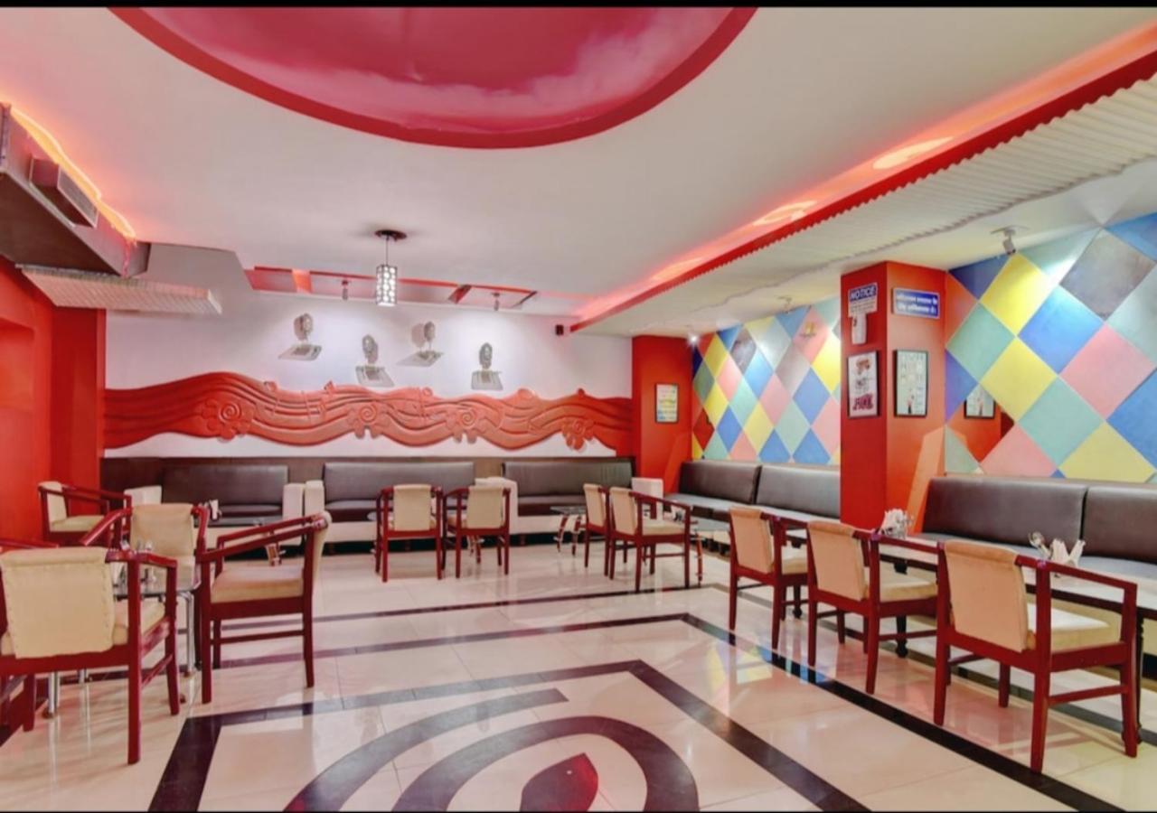 Citi Club Hotel Kanpur Bagian luar foto